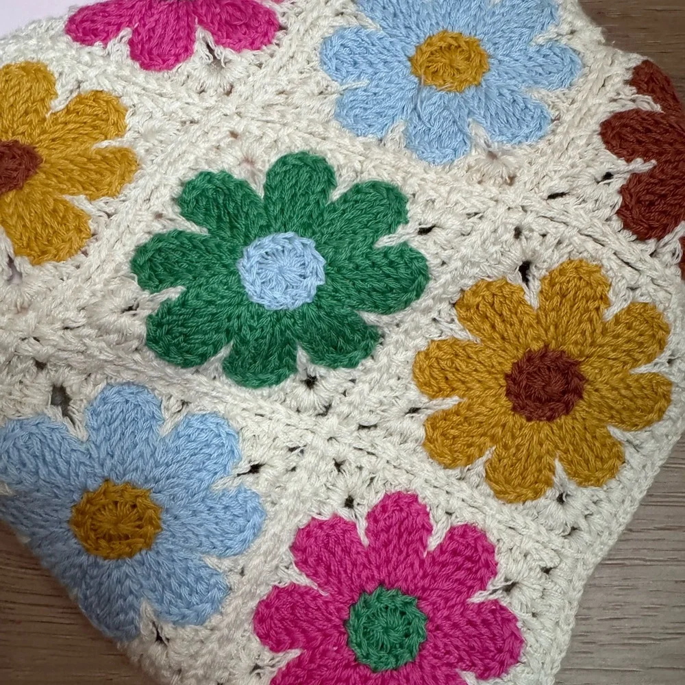 Piper-K Floral Daisy Crochet Hair Accessory Bandana  Boho Festival NWT Granny
